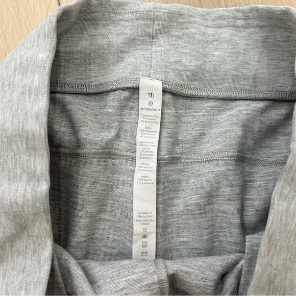 Lululemon Can You Feel The Pleat Heathered Gray Crop Wide Leg Gaucho Pants Sz 10 - Picture 4 of 7